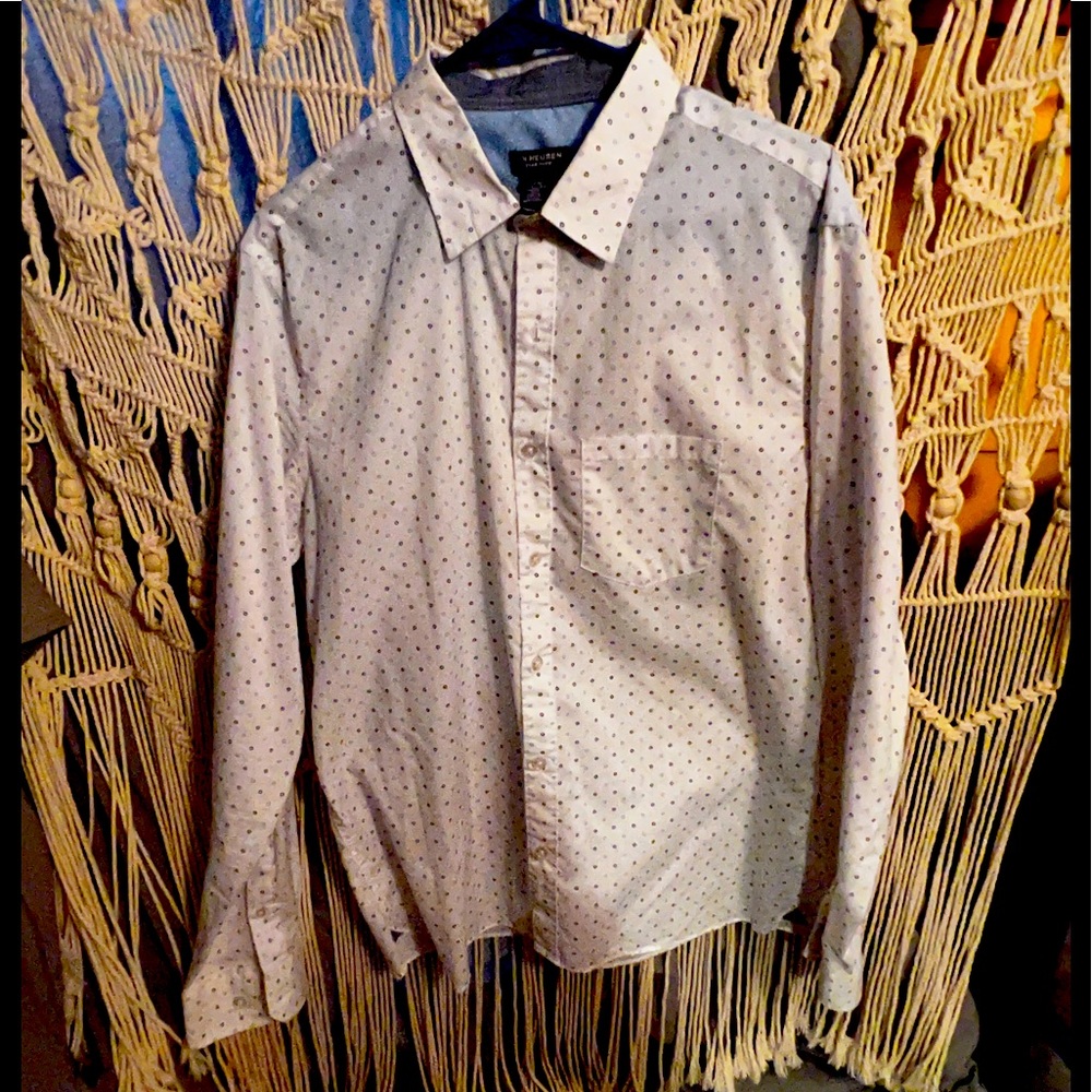 Van Heusen Never Tuck Dress Shirt